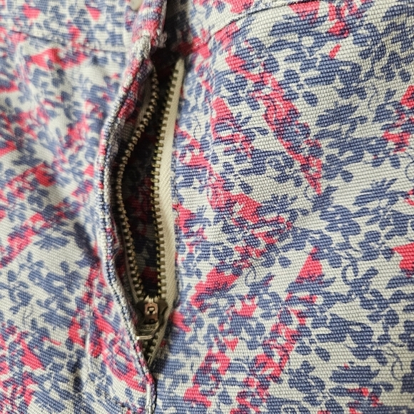 Cabi Women's  Palm Beach Print Women's Ankle Crop Pants Size 8 - Picture 6 of 15